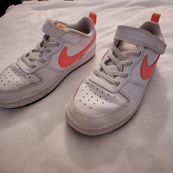 Nike Kids White Court Sneakers - Picture 3 of 12